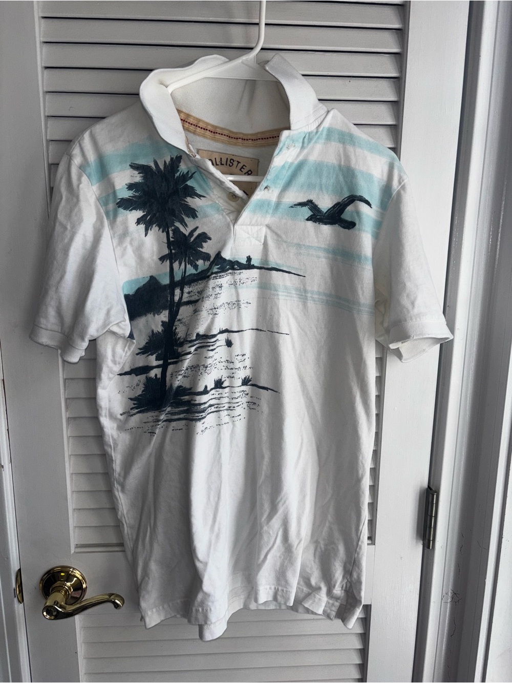 Vintage Y2K Hollister White Short-Sleeve Palm Graphic Polo Shirt